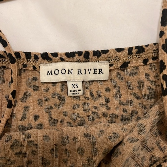 NY Closet Sale! MOON RIVER Leopard Print Tie Strap Bodysuit - Like New - Picture 4 of 4
